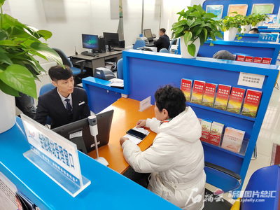助力自貿試驗區發展，烏魯木齊片區金融服務中心揭牌，提供貿易咨詢服務